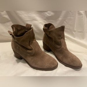 Carlos Santana ankle boots , size 7